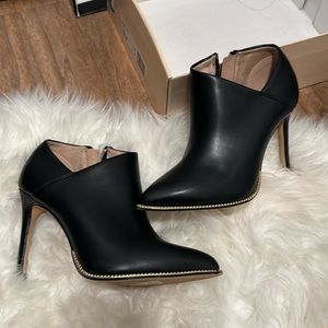 Bcbg ankle bootie
